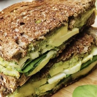Avocado & Pesto