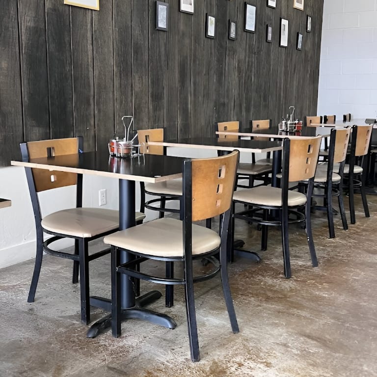 A Cozy, Casual Dining Experience