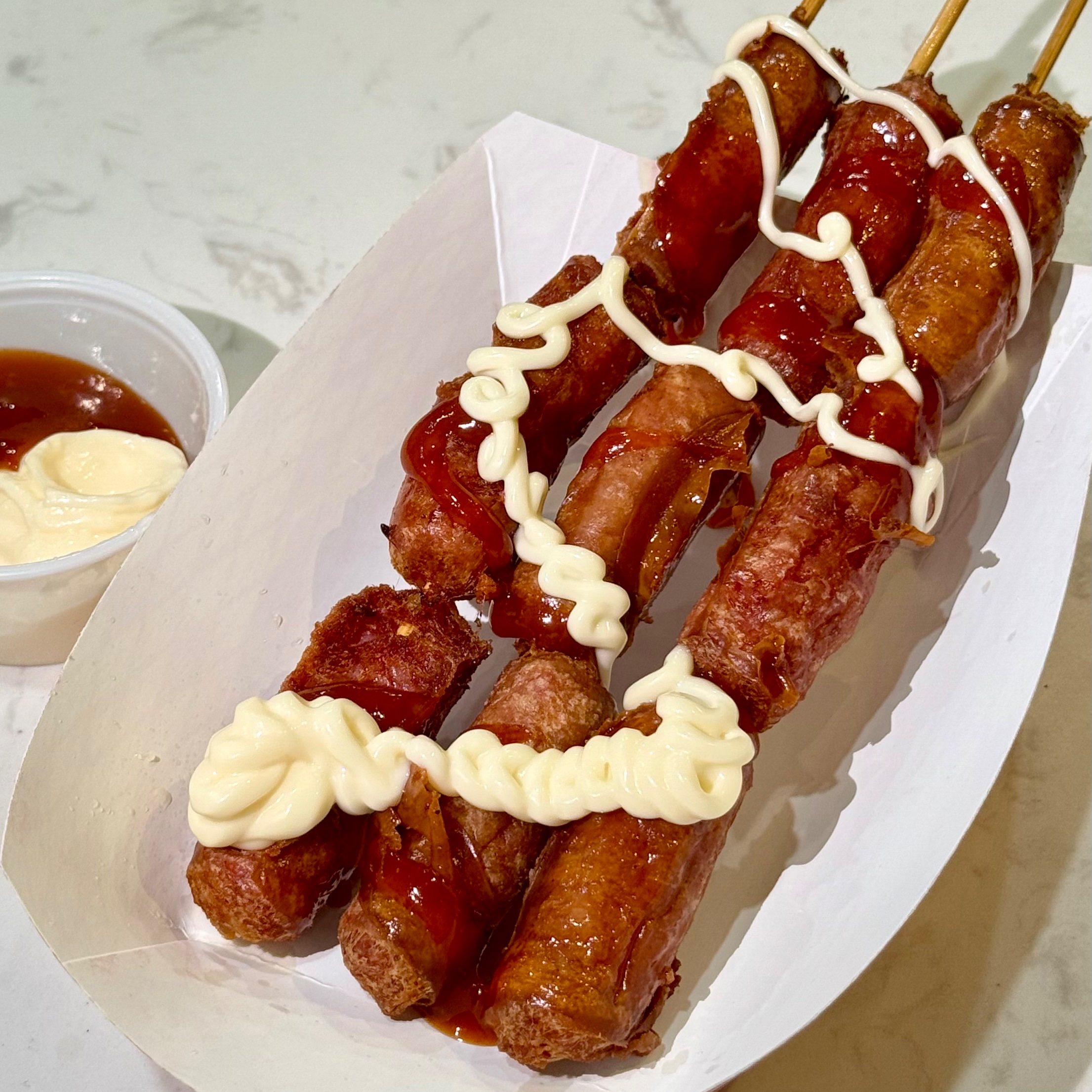 Mini sausages (3 skewers).