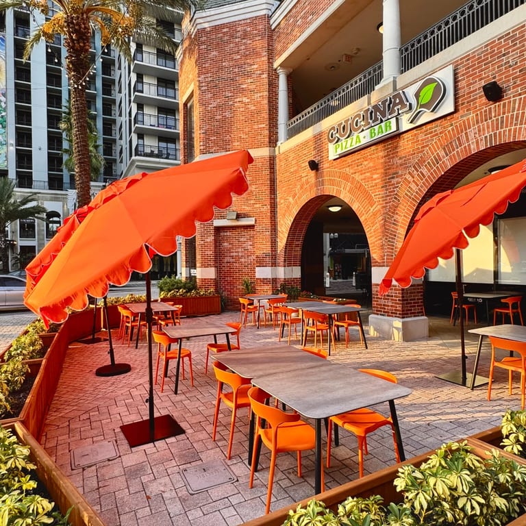 Welcome to Cucina Pizza | Bar