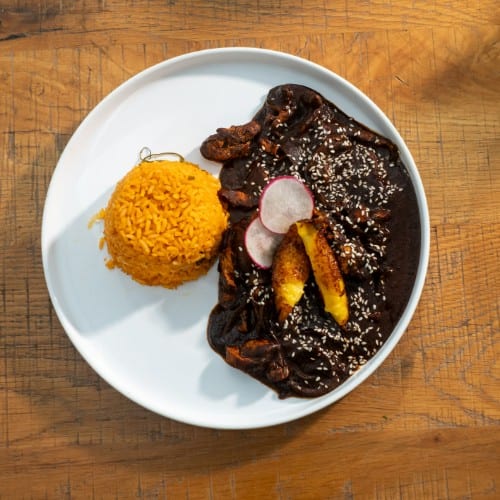 POLLO MOLE NEGRO.
