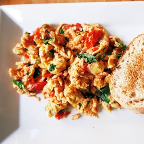 Revueltos con Chorizo.