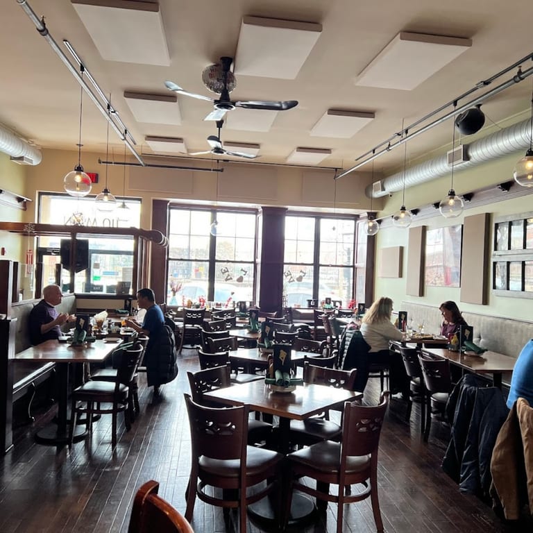 Make a Reservation at The Harp and Fiddle