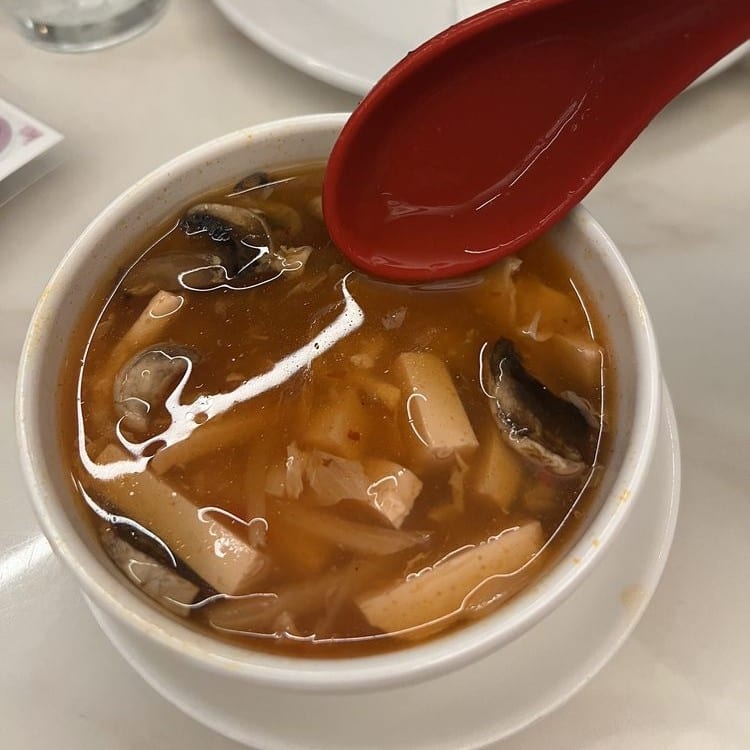 酸辣汤 Hot & Sour Soup.