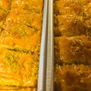 Mix Baklava (4 PC)