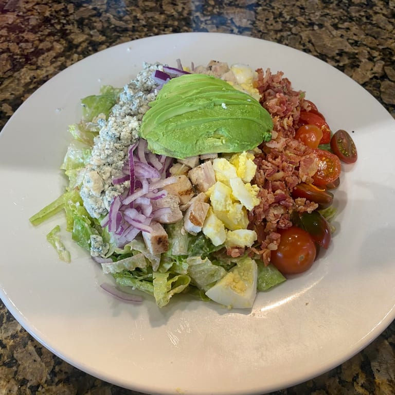 Chef’s Cobb: A Salad Masterpiece!