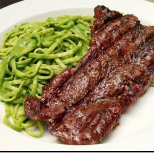 Tallarines Verdes W/ Steak.