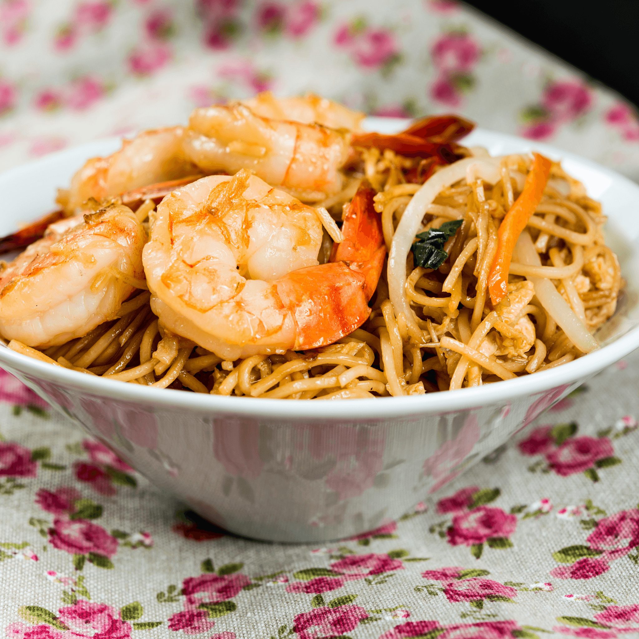 Egg Noodles w/ Seafood.