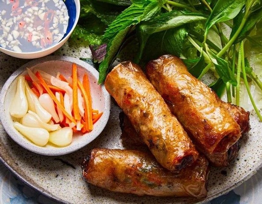 Eggrolls (4 Pieces) - Cha Gio.