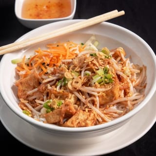 Stir-Fried Lemongrass Tofu over Vermicelli (Vegan)