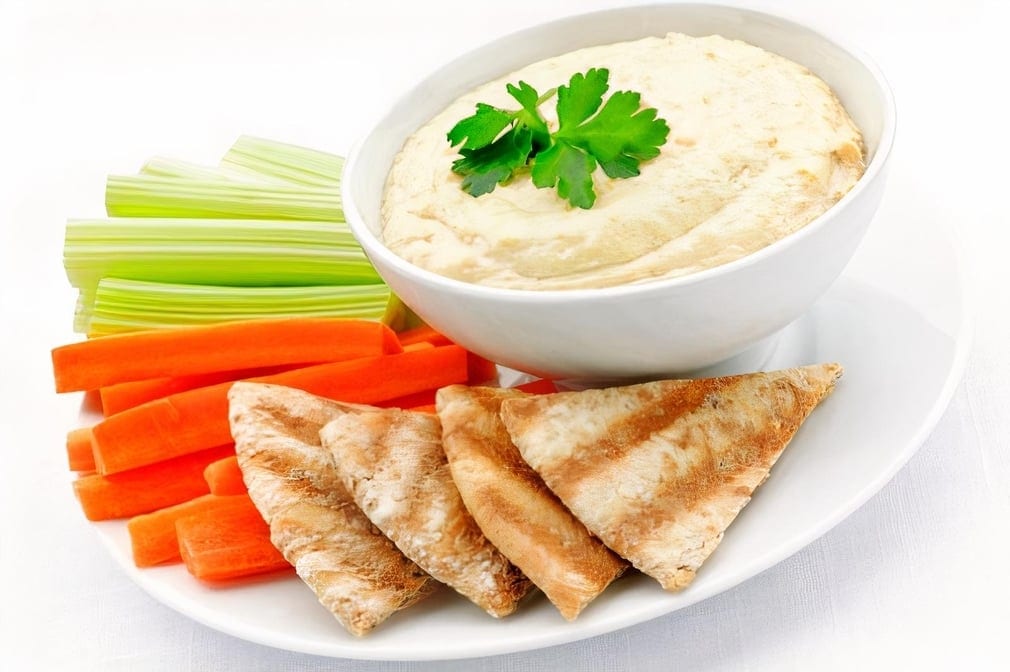 Veggie & Hummus.