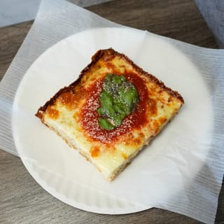 Detroit Red Detroit Pizza