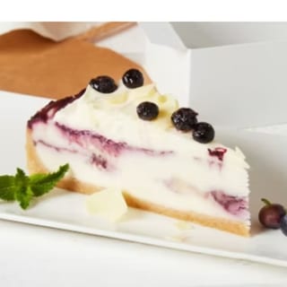 Blueberry Cobbler Cheesecake