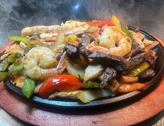 Fajitas Deluxe.