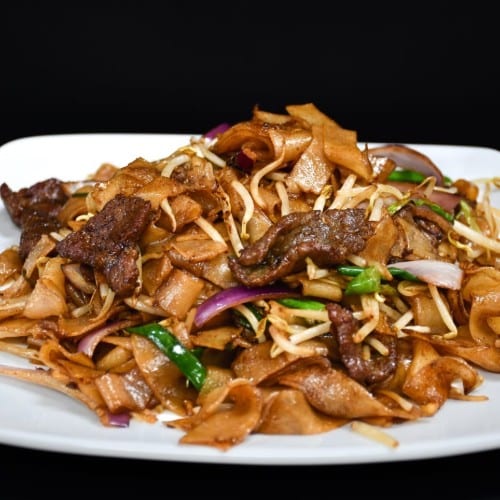 N6. Beef with Fresh Flat Noodles.