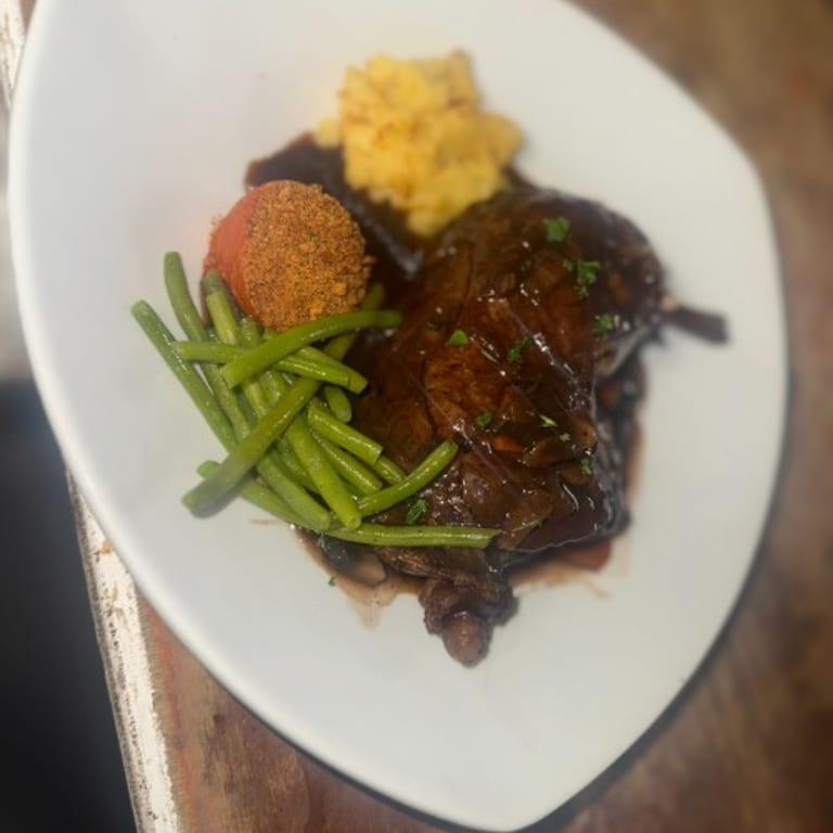 Delicious Macarons: A French Bakery Specialty