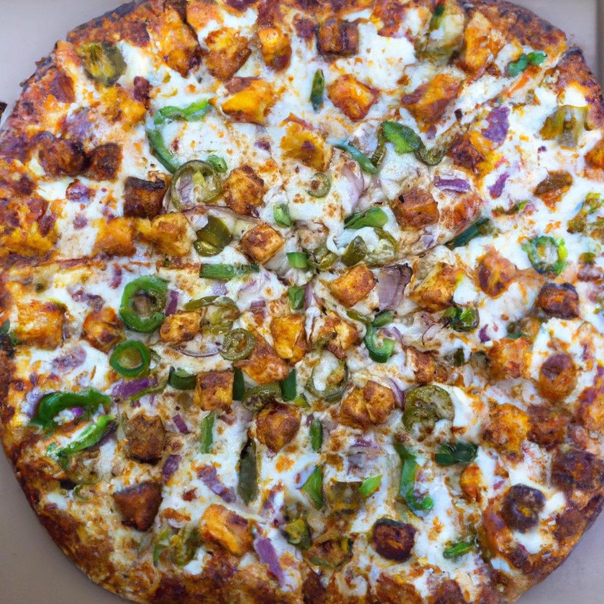 Paneer Tikka Pizza (Extra Large 16").
