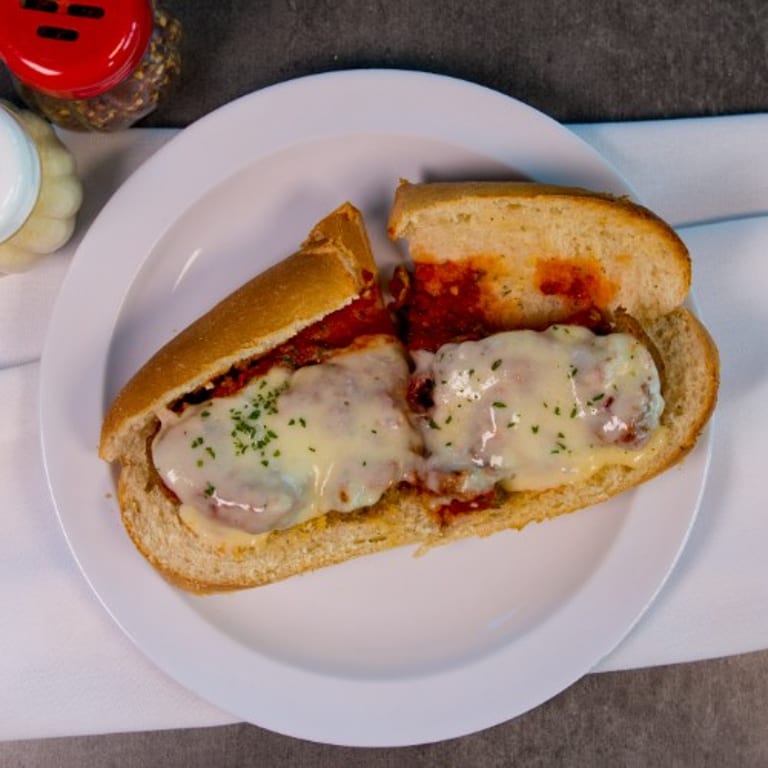 Delicious Garlic Knots: A Must-Try Italian Appetizer