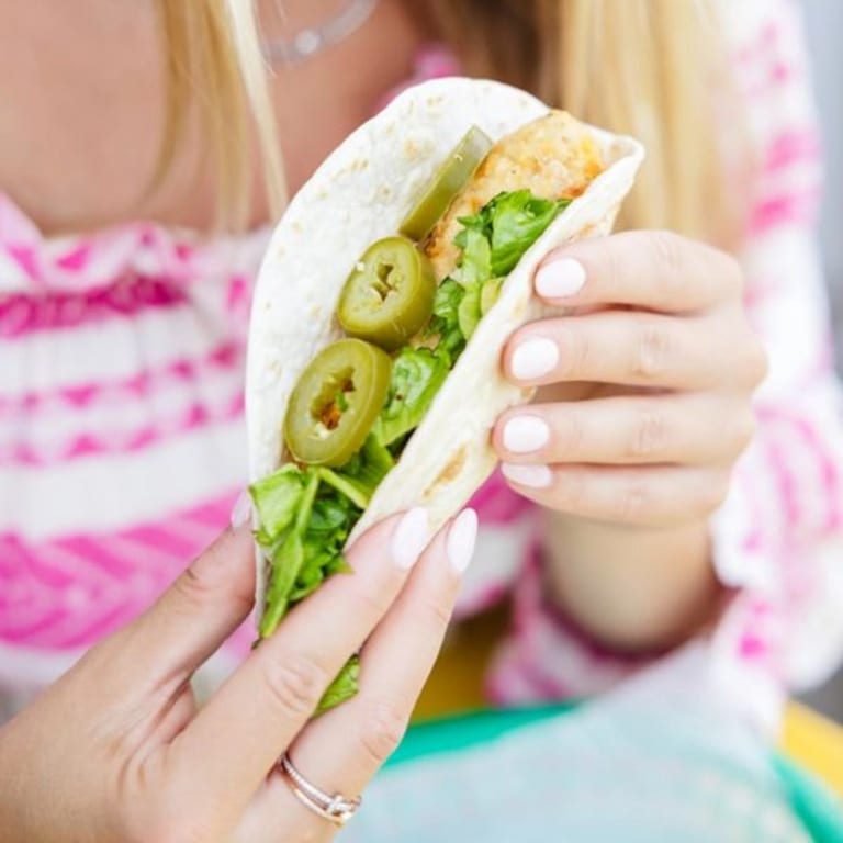 BBQ Chicken & Yumbii Chili Sauce