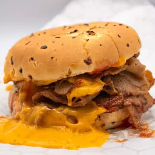 Varby' Beef N' Cheddar