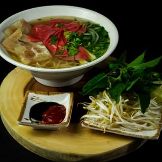 9 Rare Steak & Brisket Noodle Soup