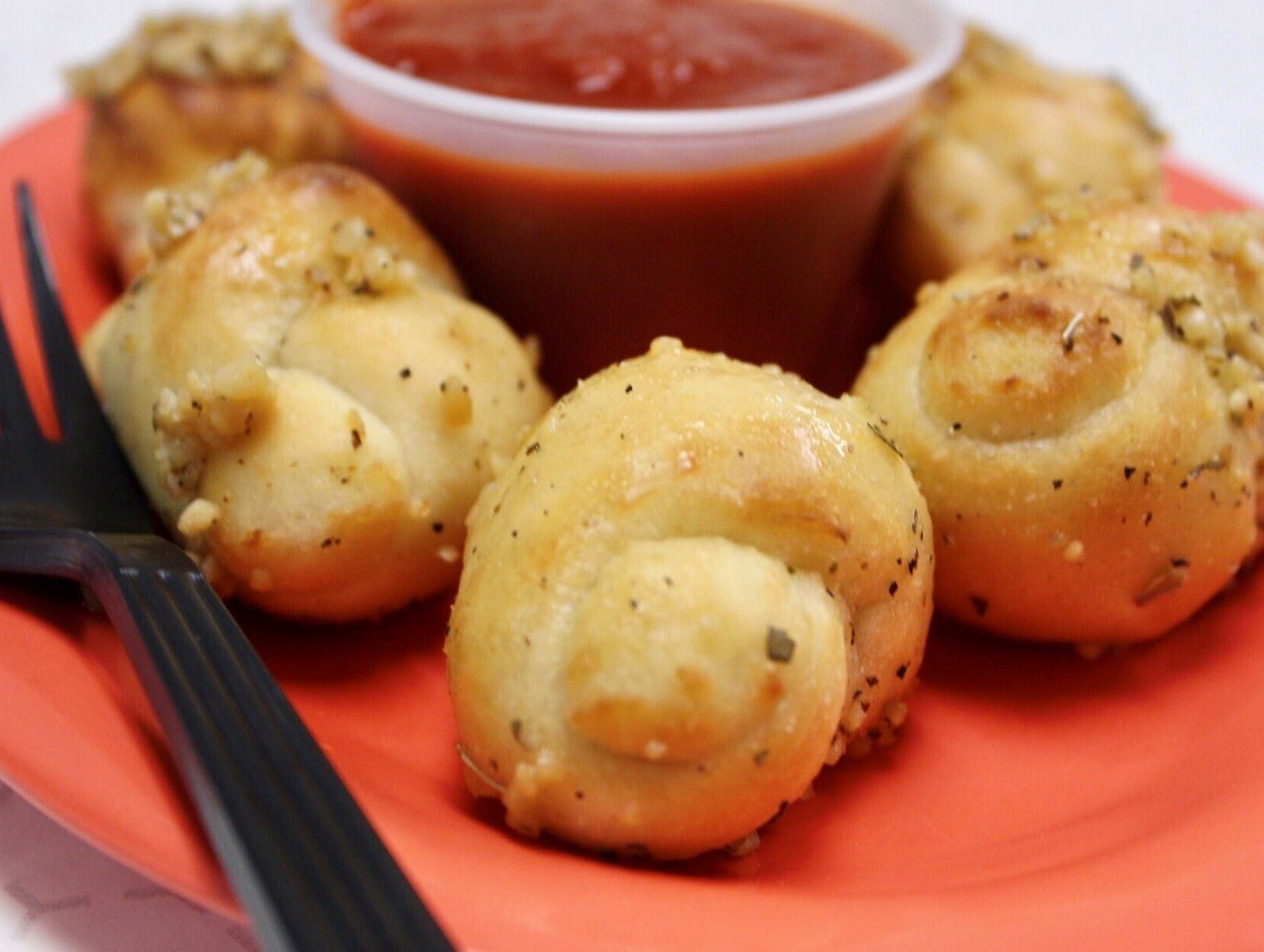 Garlic Knots.