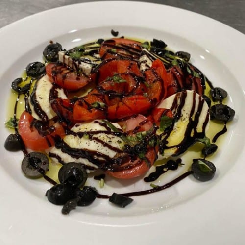Mozarella Caprese.