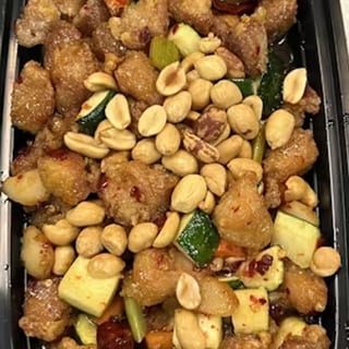 (L) Kung Pao Chicken
