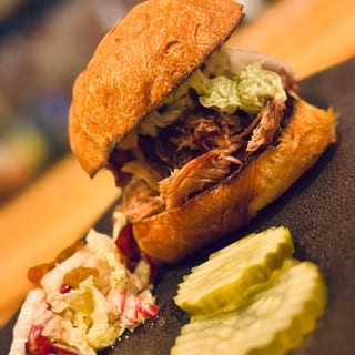 PULLED PORK SANDWICH