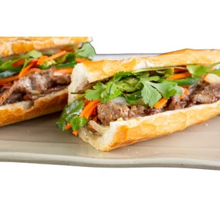 B1. Banh Mi Bo Xao (Stir Fried Beef)