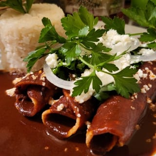 Tacos Enchilados De Pollo O Queso