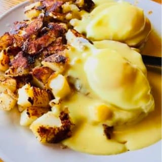 IRISH EGGS BENEDICT