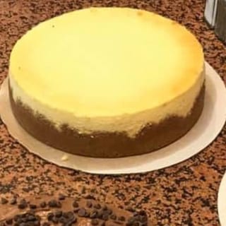 HOMEMADE CHEESECAKE
