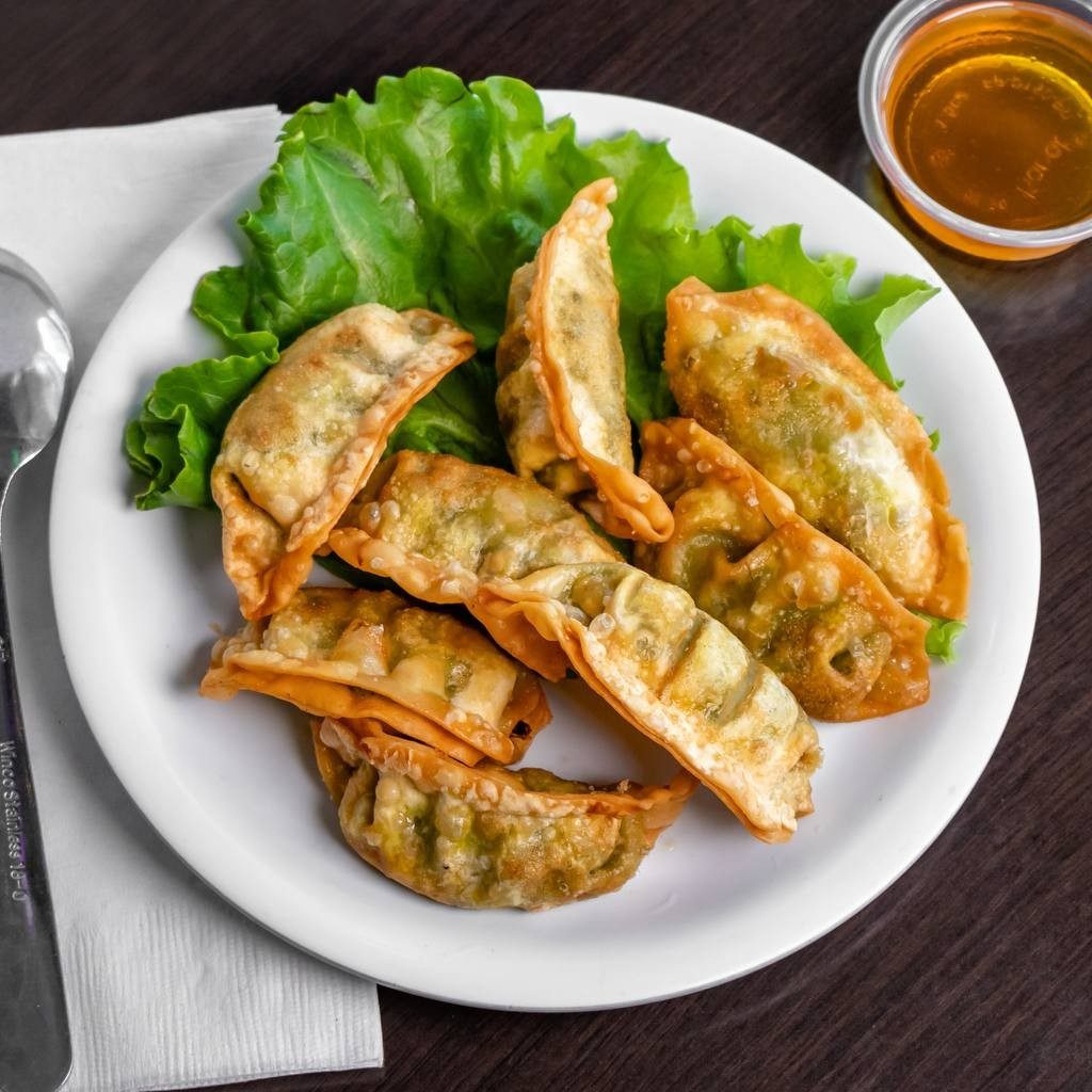 V2. Fried Vegan Dumplings (8 pieces).
