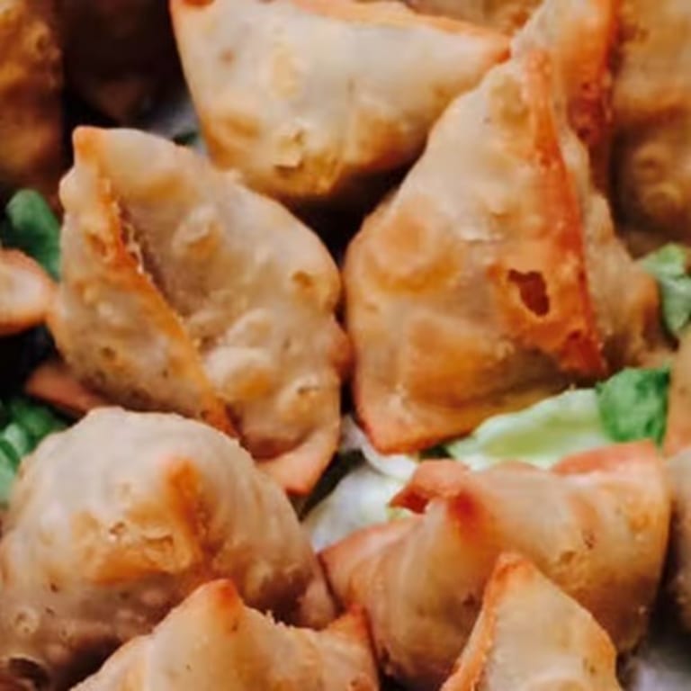 Delicious Aloo Samosa: A Must-Try Indian Appetizer