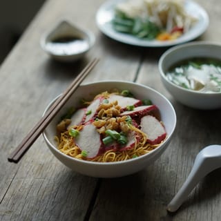 T14. BBQ Pork w/ Egg Noodle Soup (Mi Xa Xiu)