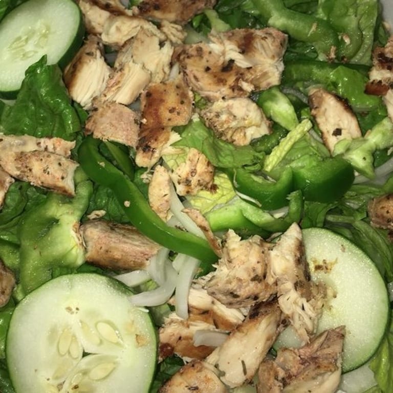 Grilled Chicken Salad: Fresh and Flavorful Options