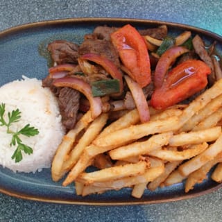 Lomo Saltado Limeño