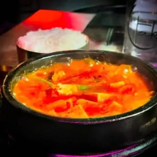 Kimchi Jjigae 김치찌개