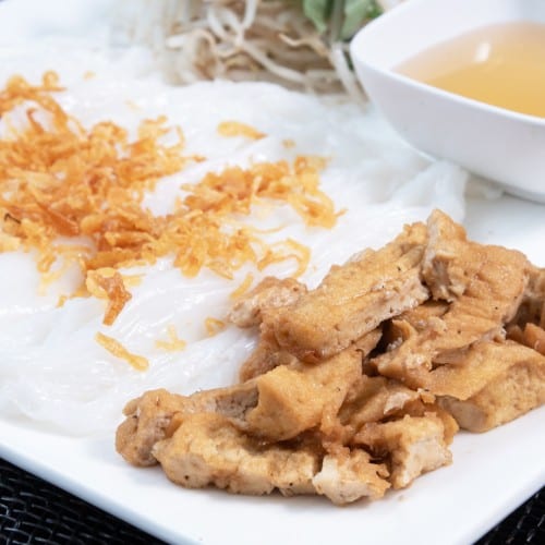 Steamed Rice Sheets with Skyline Tofu (Vegan).