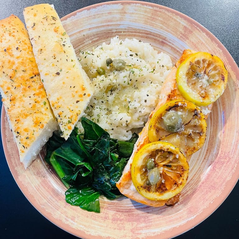 Dish Spotlight: Garlic-Lemon Risotto with Salmon
