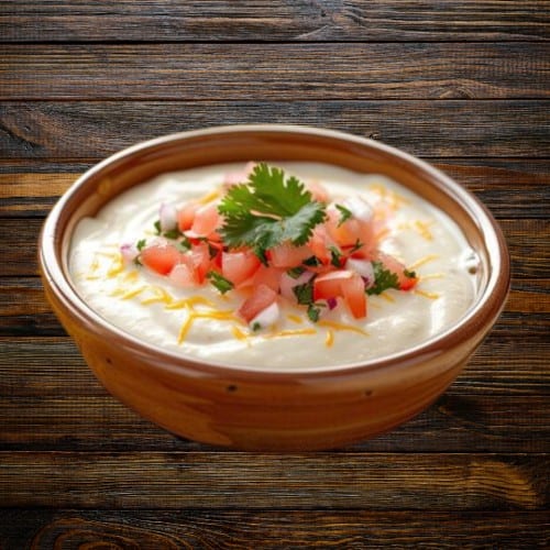 Queso Dip Blanco & Chips.