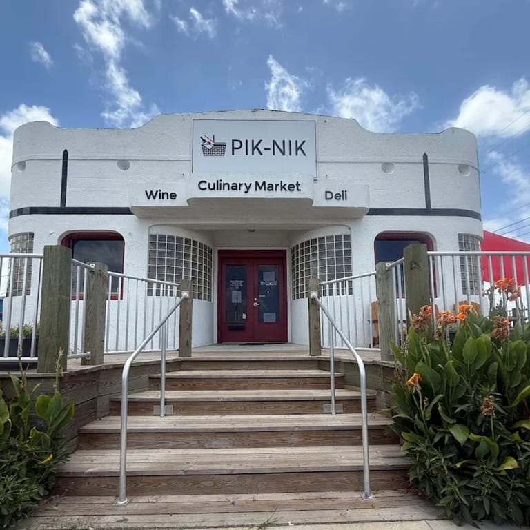 WELCOME TO PIK-NIK Deli + Wine Bar