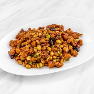 宫保鸡丁 Spicy Kung Pao Chicken with Peanuts