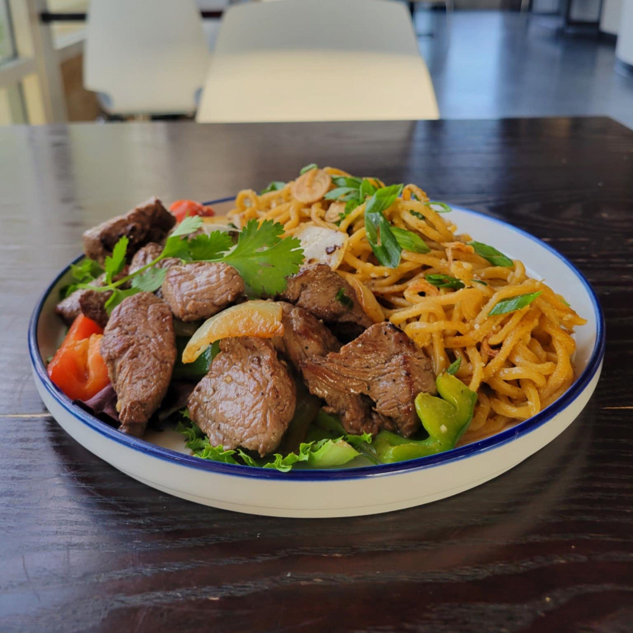 Shaken Filet Mignon W/ Noodle.