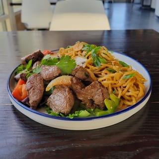 Shaken Filet Mignon W/ Noodle