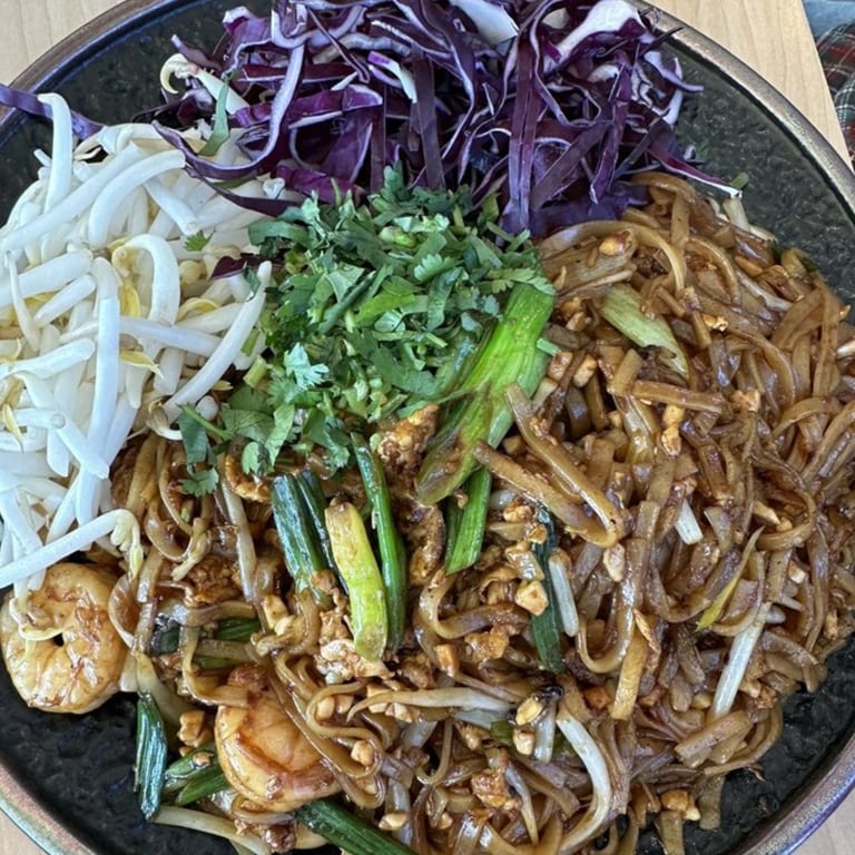 Delicious Thai Dishes 🍜🍤