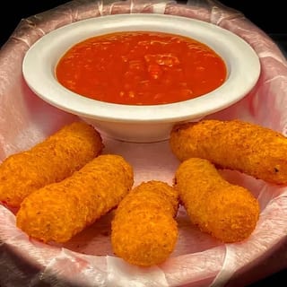 Crispy Mozzarella Cheese Sticks with Marinara Sauce