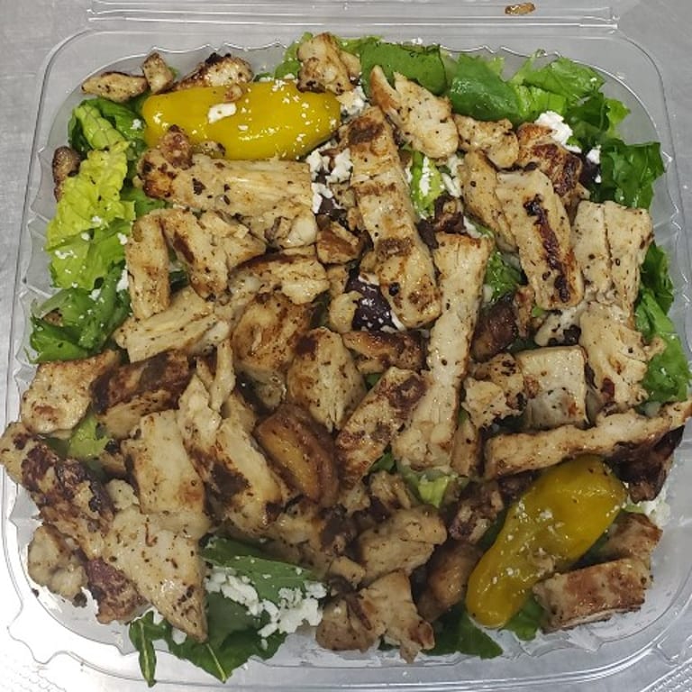 Fresh Chicken Salad: A Mediterranean Delight