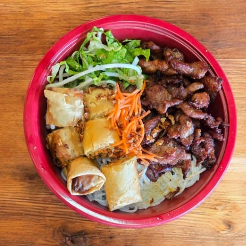 B3. Bún Cha Gio Thit Nuong / 春卷, 烤肉米粉.